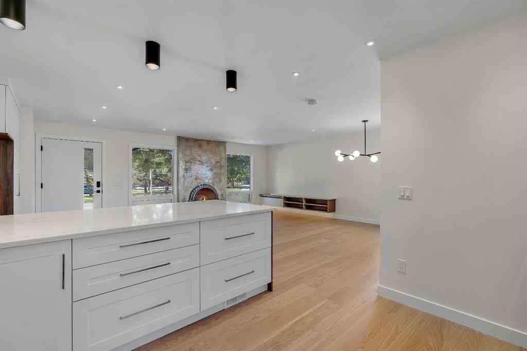 MLS® A2242097 - 10704 Oakfield Drive SW in Cedarbrae Calgary, Residential