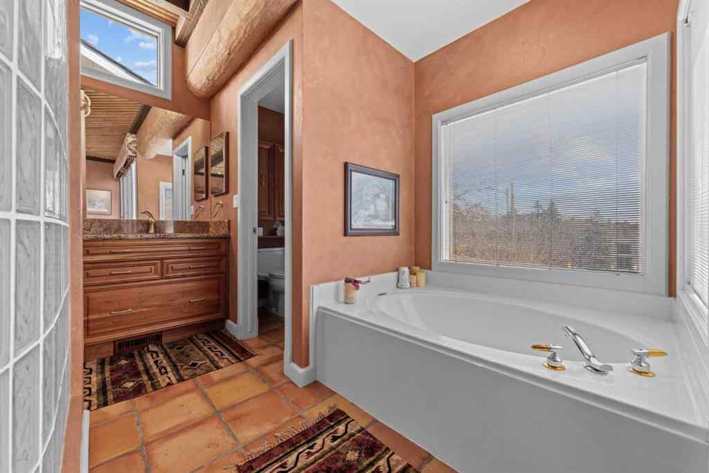 MLS® A2242103 - 1115 16A Street NW in Hounsfield Heights/Briar Hill Calgary, Residential