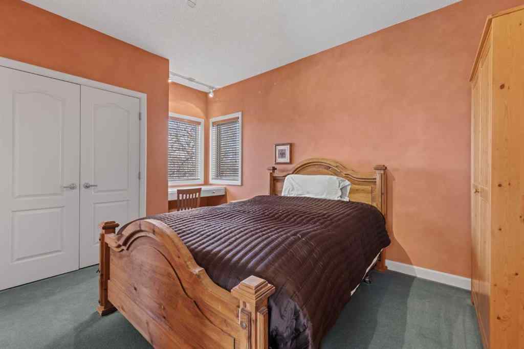 MLS® A2242103 - 1115 16A Street NW in Hounsfield Heights/Briar Hill Calgary, Residential