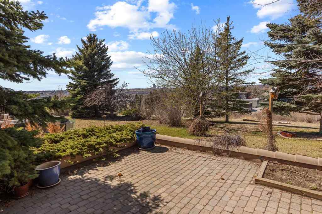 MLS® A2242103 - 1115 16A Street NW in Hounsfield Heights/Briar Hill Calgary, Residential