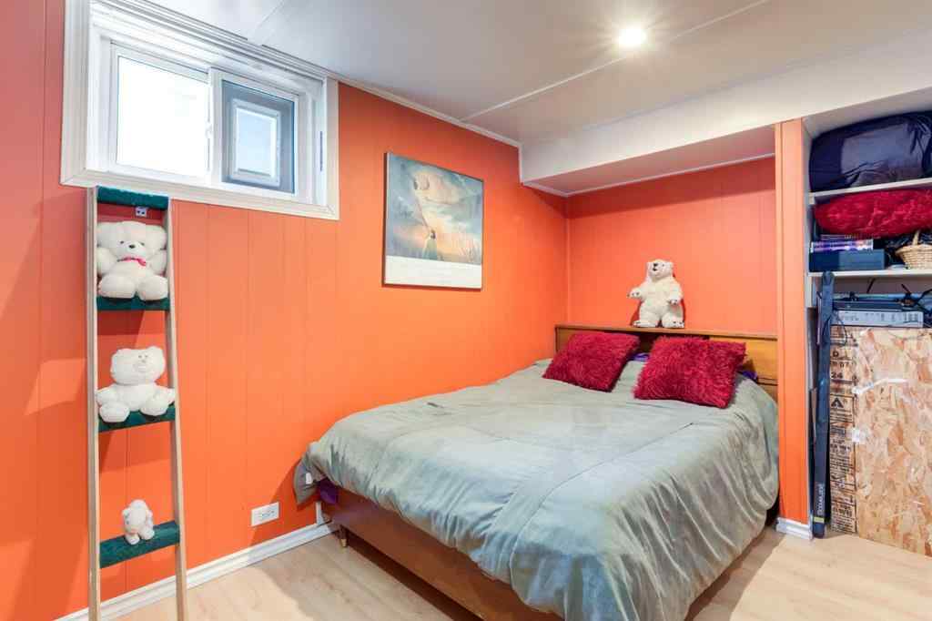 MLS® A2242112 - 202 27 Avenue NE in Tuxedo Park Calgary, Residential