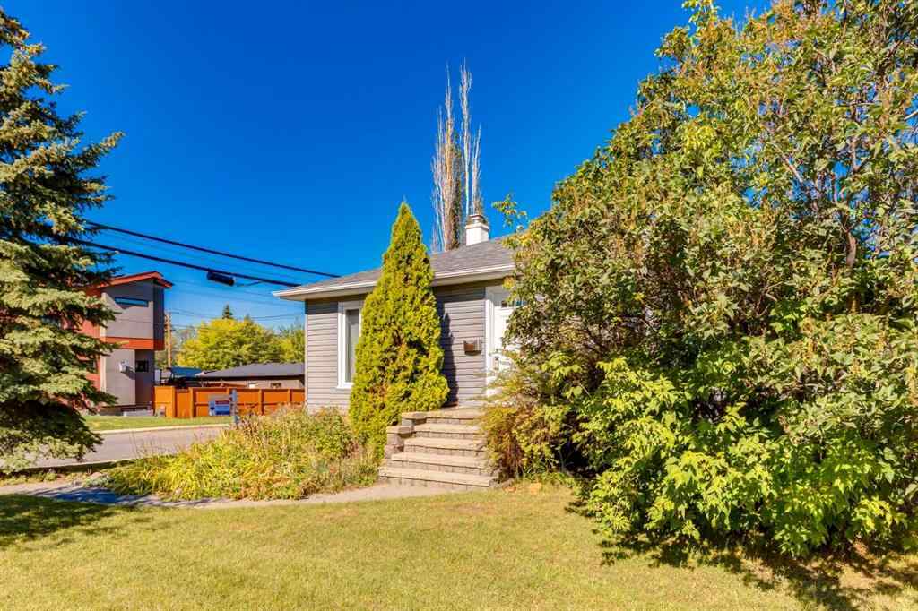 MLS® A2242112 - 202 27 Avenue NE in Tuxedo Park Calgary, Residential