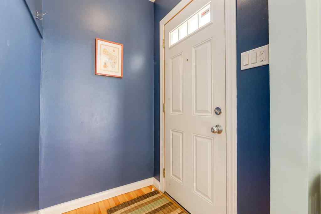 MLS® A2242112 - 202 27 Avenue NE in Tuxedo Park Calgary, Residential