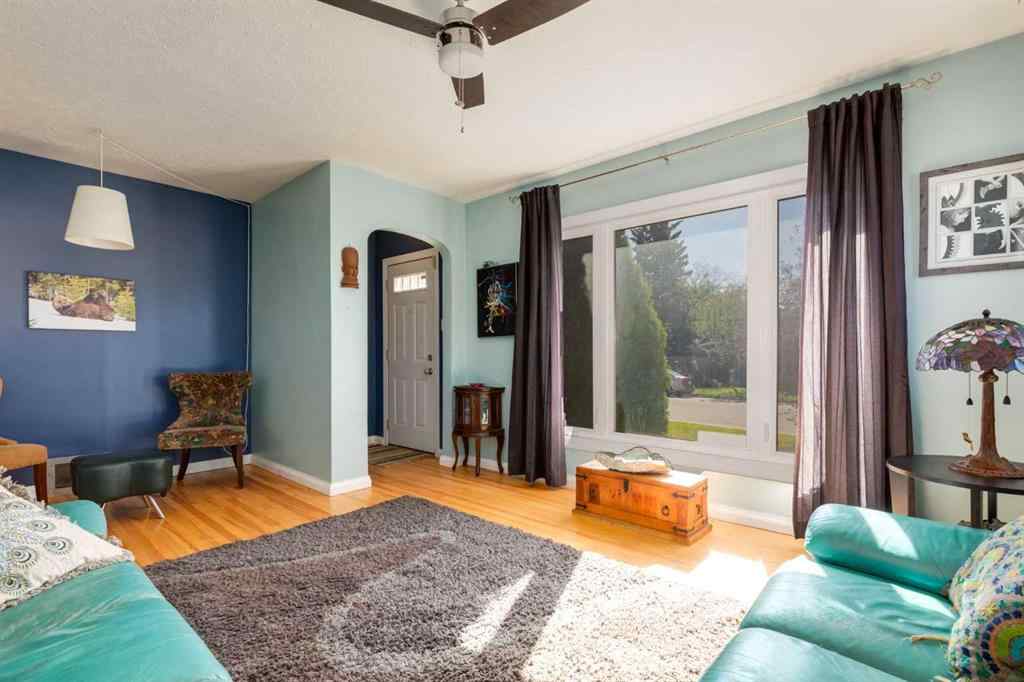 MLS® A2242112 - 202 27 Avenue NE in Tuxedo Park Calgary, Residential