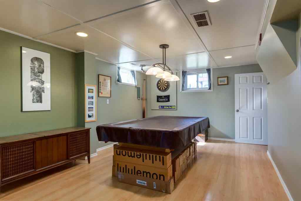 MLS® A2242112 - 202 27 Avenue NE in Tuxedo Park Calgary, Residential