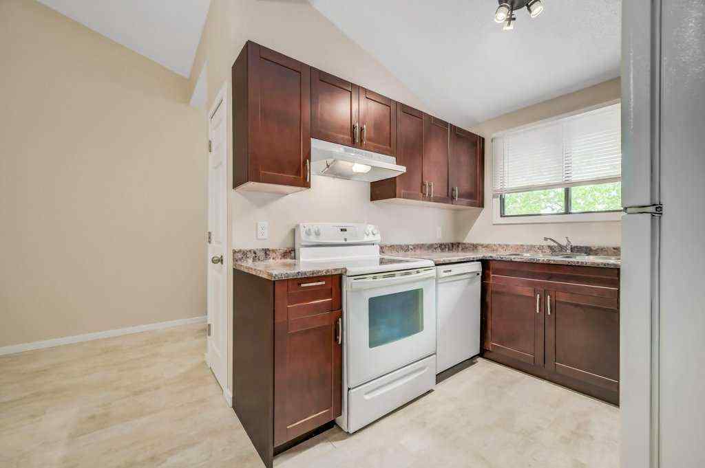 MLS® A2242115 - 1322 Ranchlands Way NW in Ranchlands Calgary, Residential