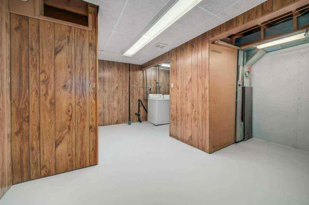 MLS® A2242115 - 1322 Ranchlands Way NW in Ranchlands Calgary, Residential
