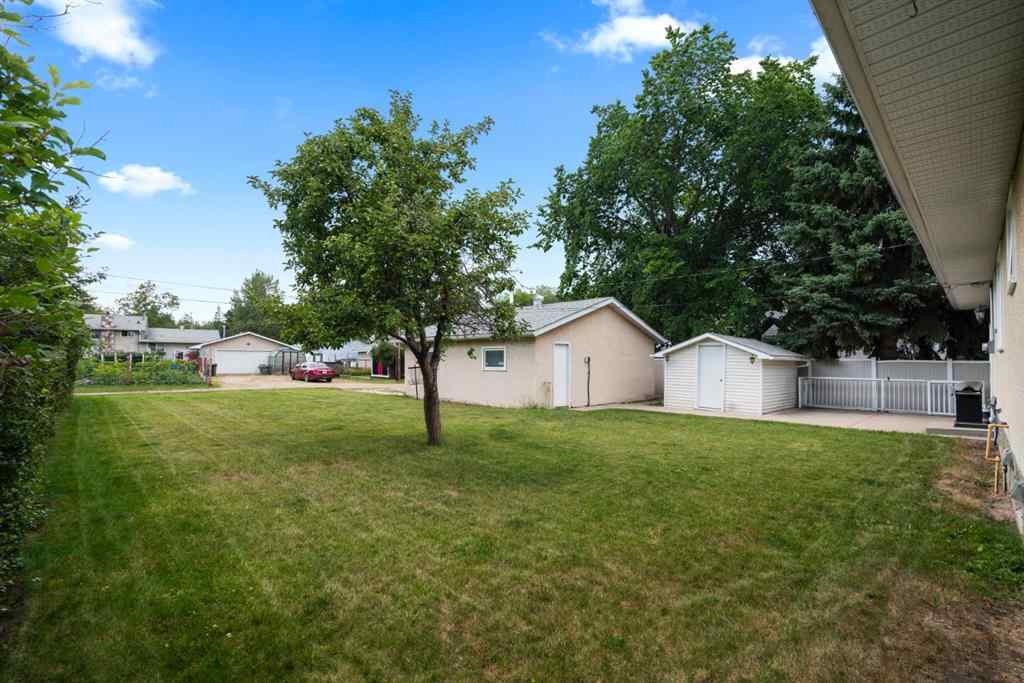 MLS® A2242119 - 2 Montclare Avenue  in Mount Pleasant Camrose, Residential