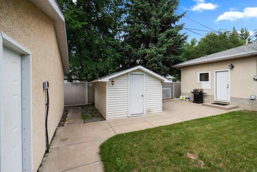 MLS® A2242119 - 2 Montclare Avenue  in Mount Pleasant Camrose, Residential
