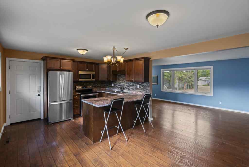 MLS® A2242119 - 2 Montclare Avenue  in Mount Pleasant Camrose, Residential