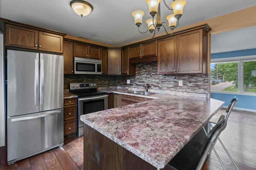 MLS® A2242119 - 2 Montclare Avenue  in Mount Pleasant Camrose, Residential