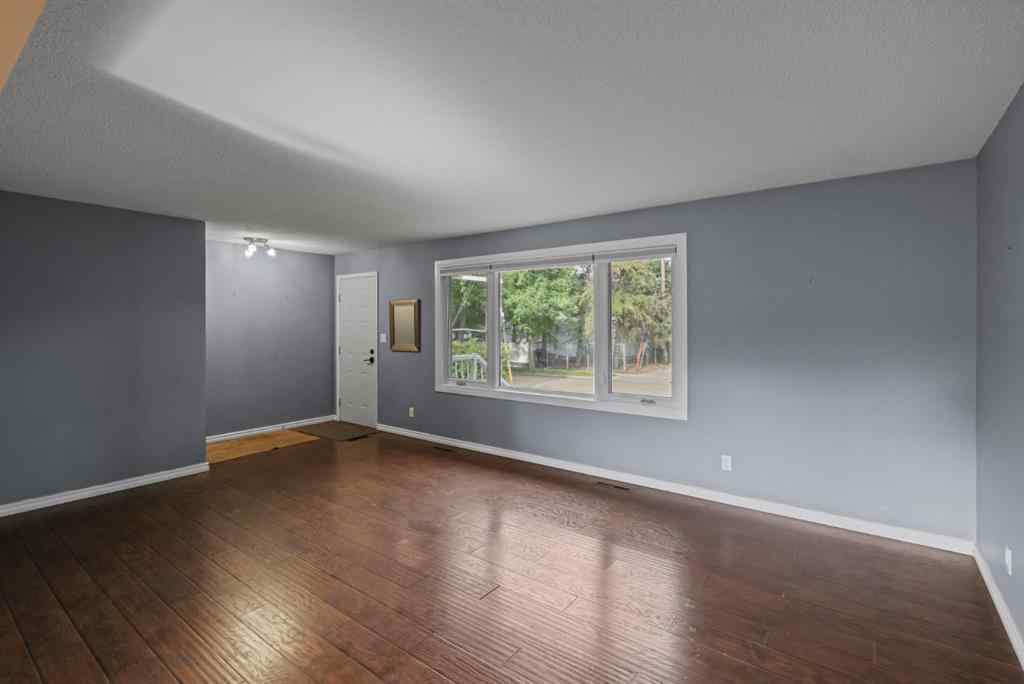 MLS® A2242119 - 2 Montclare Avenue  in Mount Pleasant Camrose, Residential