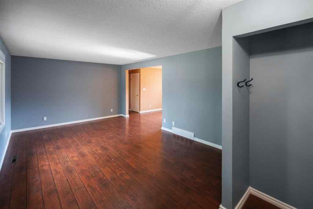 MLS® A2242119 - 2 Montclare Avenue  in Mount Pleasant Camrose, Residential