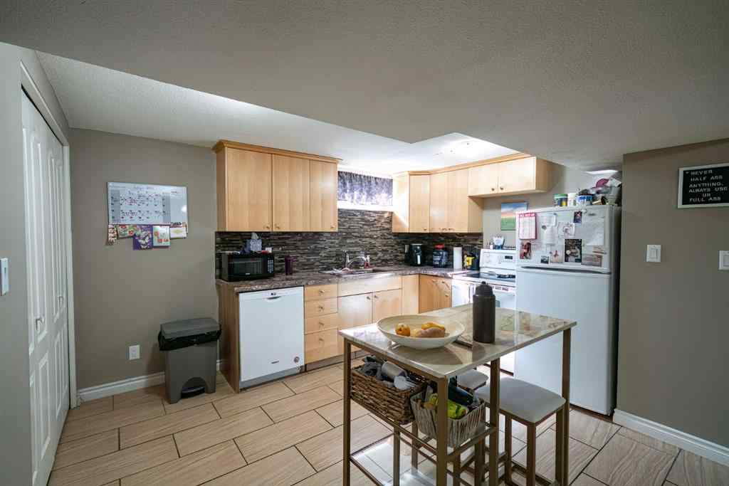MLS® A2242119 - 2 Montclare Avenue  in Mount Pleasant Camrose, Residential