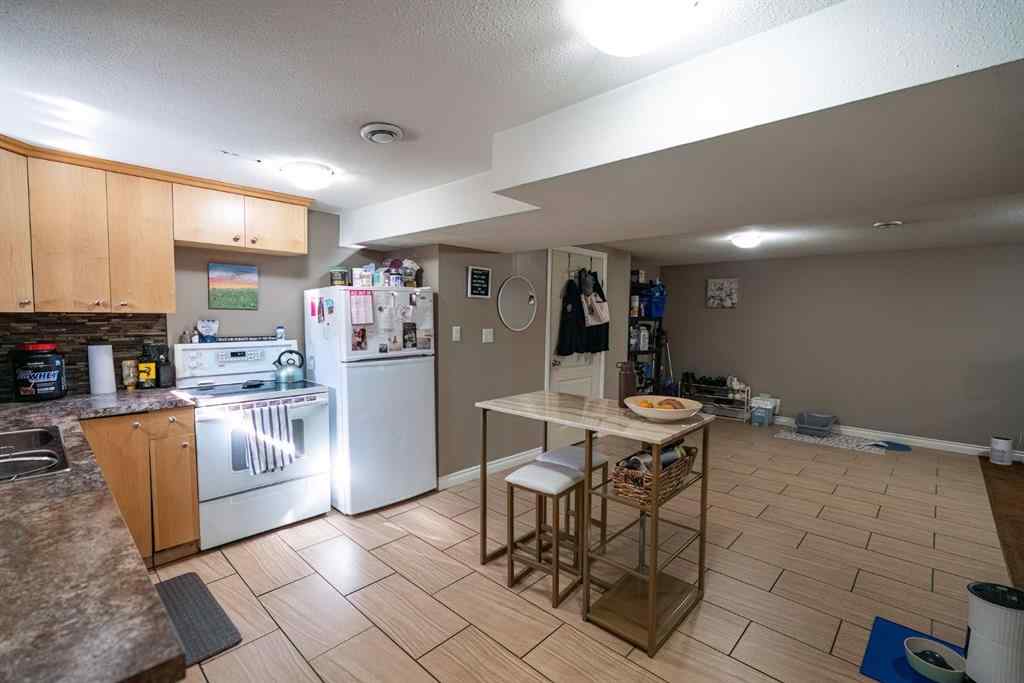 MLS® A2242119 - 2 Montclare Avenue  in Mount Pleasant Camrose, Residential