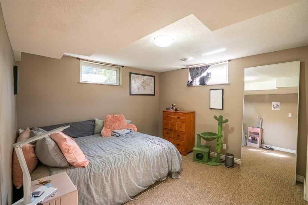 MLS® A2242119 - 2 Montclare Avenue  in Mount Pleasant Camrose, Residential
