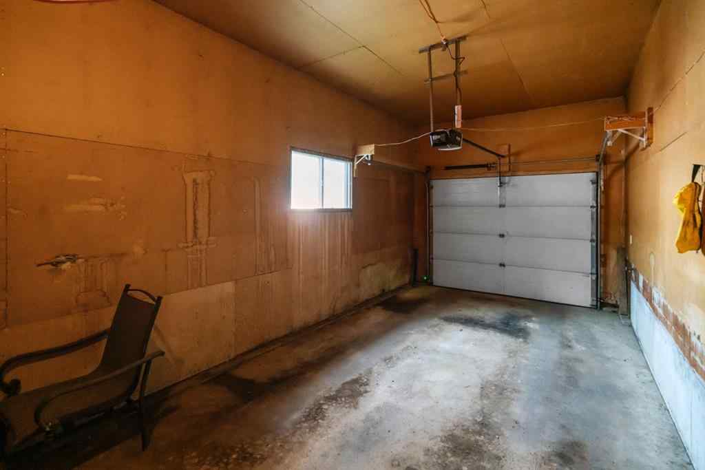 MLS® A2242119 - 2 Montclare Avenue  in Mount Pleasant Camrose, Residential