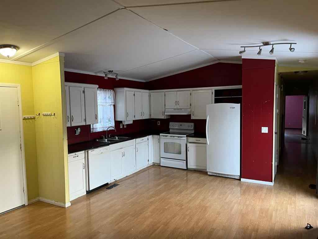 MLS® A2242125 - 9913 80 Avenue  in North End Peace River, Residential