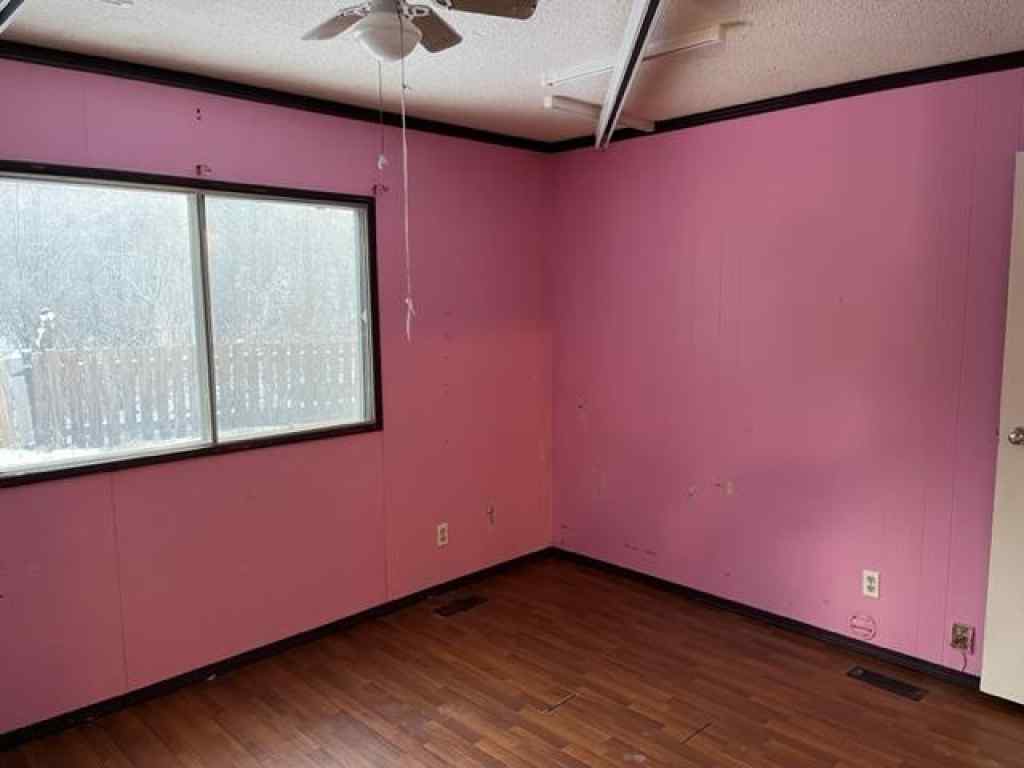 MLS® A2242125 - 9913 80 Avenue  in North End Peace River, Residential