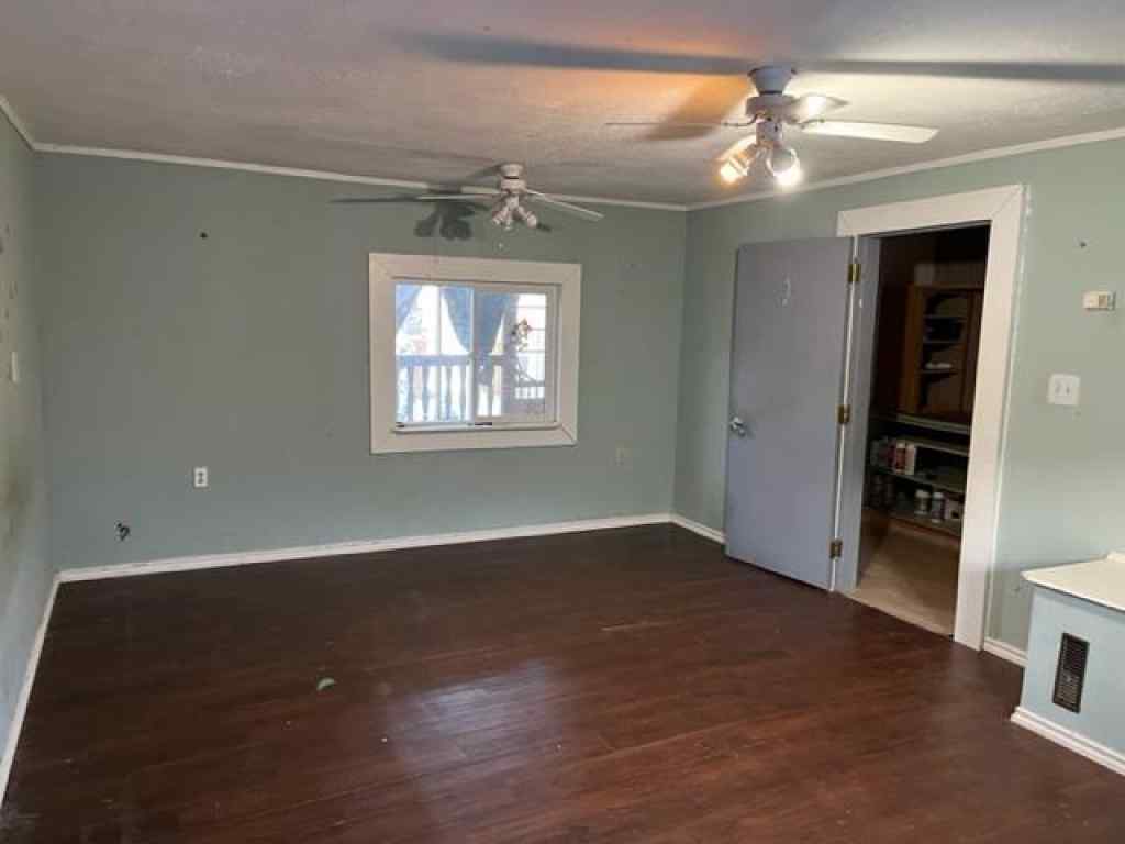 MLS® A2242125 - 9913 80 Avenue  in North End Peace River, Residential