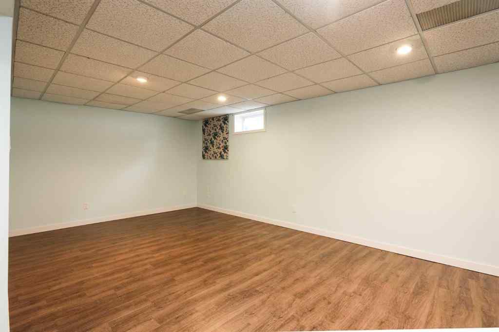 MLS® A2242130 - 3 Temple Boulevard W in Varsity Village Lethbridge, Residential