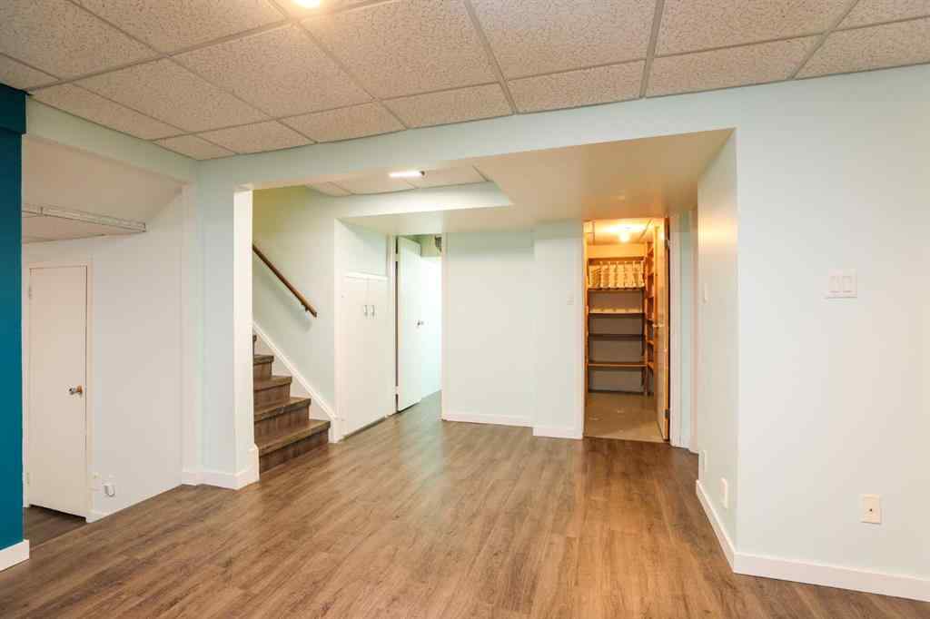 MLS® A2242130 - 3 Temple Boulevard W in Varsity Village Lethbridge, Residential