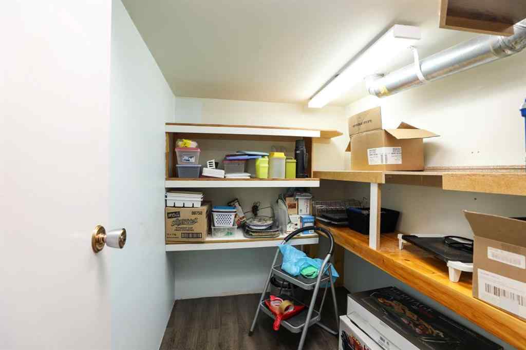 MLS® A2242130 - 3 Temple Boulevard W in Varsity Village Lethbridge, Residential