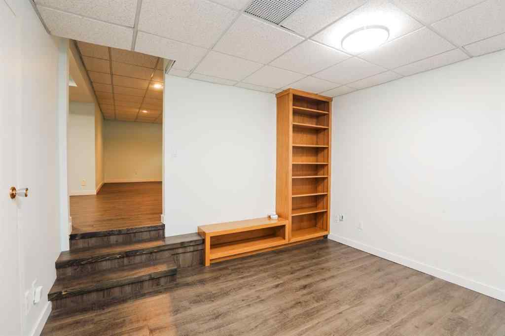 MLS® A2242130 - 3 Temple Boulevard W in Varsity Village Lethbridge, Residential