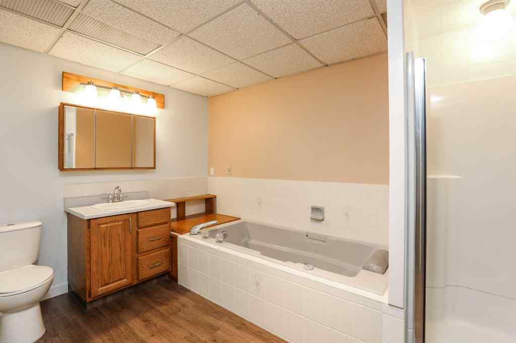 MLS® A2242130 - 3 Temple Boulevard W in Varsity Village Lethbridge, Residential