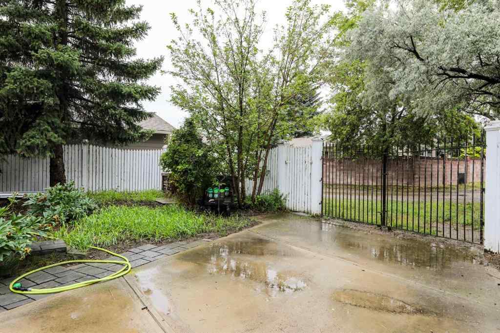 MLS® A2242130 - 3 Temple Boulevard W in Varsity Village Lethbridge, Residential