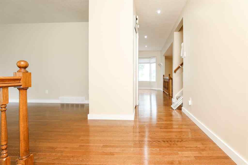 MLS® A2242130 - 3 Temple Boulevard W in Varsity Village Lethbridge, Residential