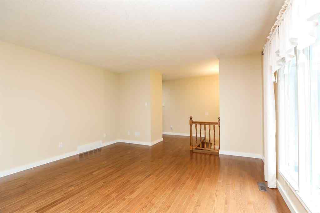 MLS® A2242130 - 3 Temple Boulevard W in Varsity Village Lethbridge, Residential