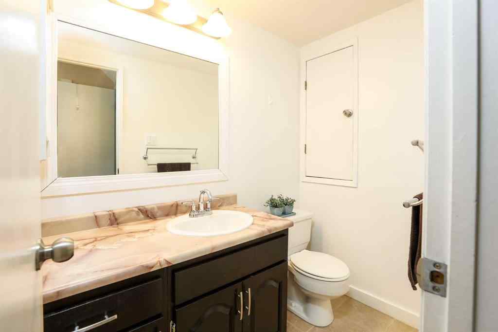 MLS® A2242130 - 3 Temple Boulevard W in Varsity Village Lethbridge, Residential