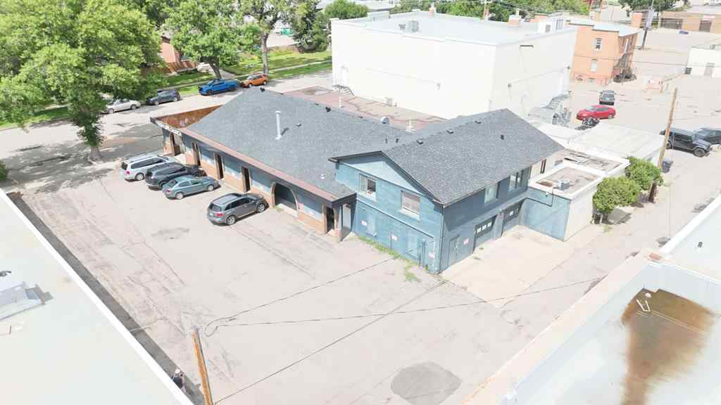 MLS® A2242135 - 327 10 Street S in Downtown Lethbridge, Commercial