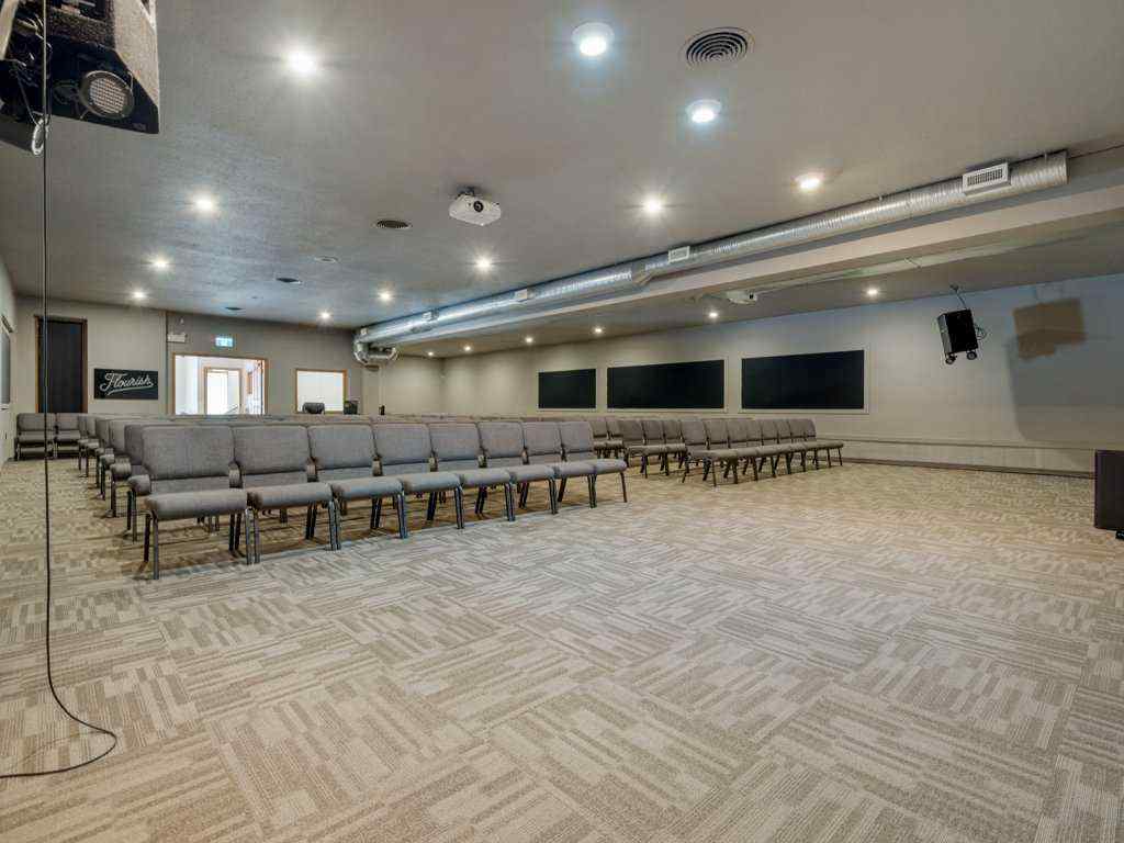 MLS® A2242135 - 327 10 Street S in Downtown Lethbridge, Commercial