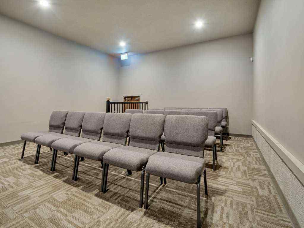 MLS® A2242135 - 327 10 Street S in Downtown Lethbridge, Commercial