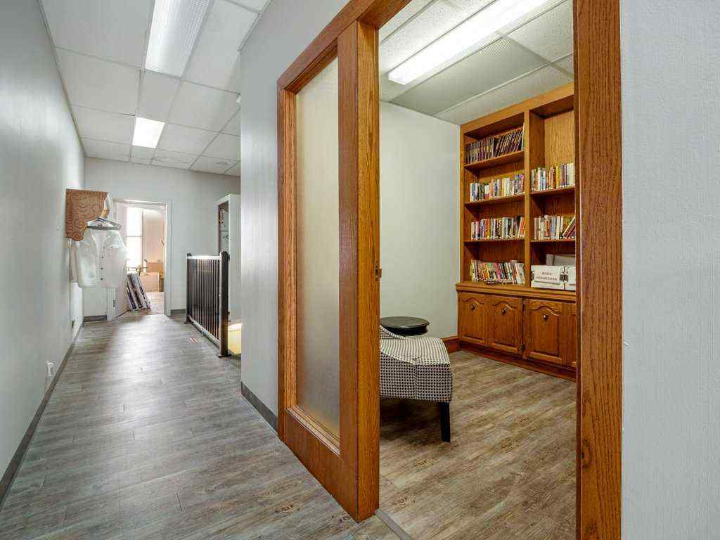 MLS® A2242135 - 327 10 Street S in Downtown Lethbridge, Commercial