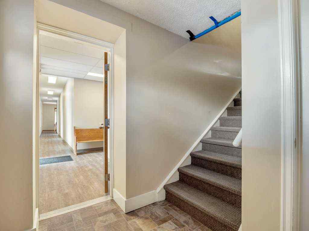 MLS® A2242135 - 327 10 Street S in Downtown Lethbridge, Commercial