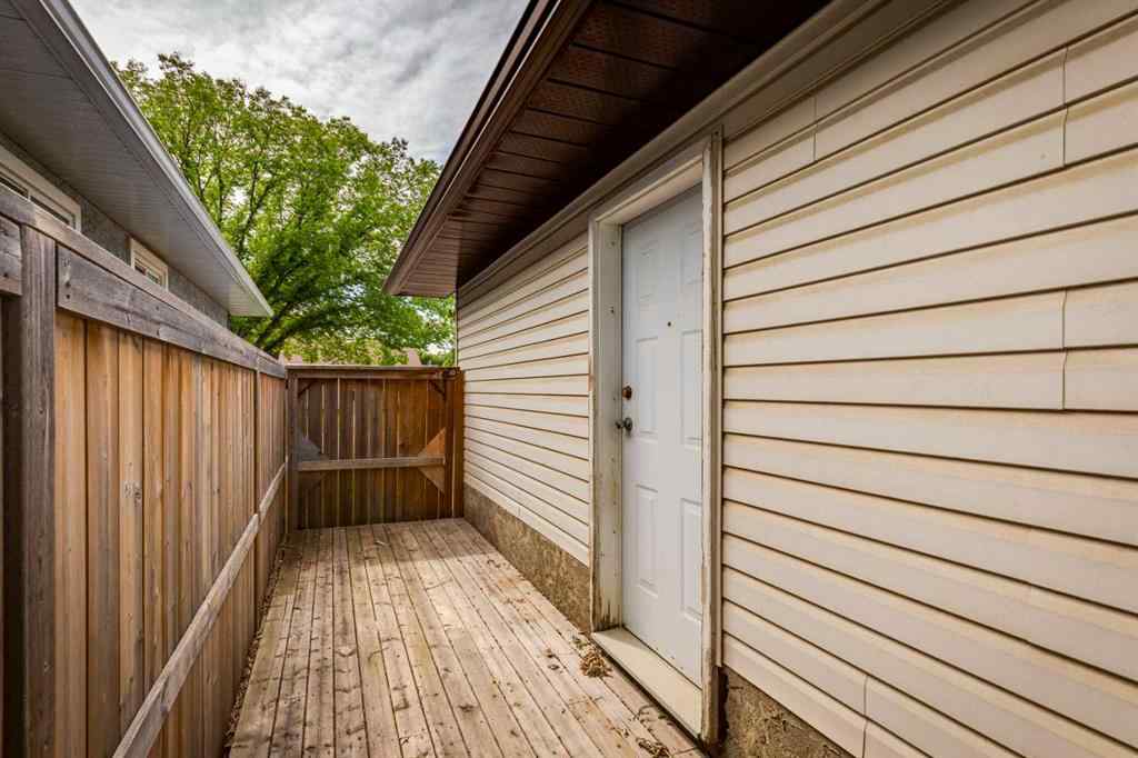 MLS® A2242142 - 228 Marquis Place SE in Meadowbrook Airdrie, Residential