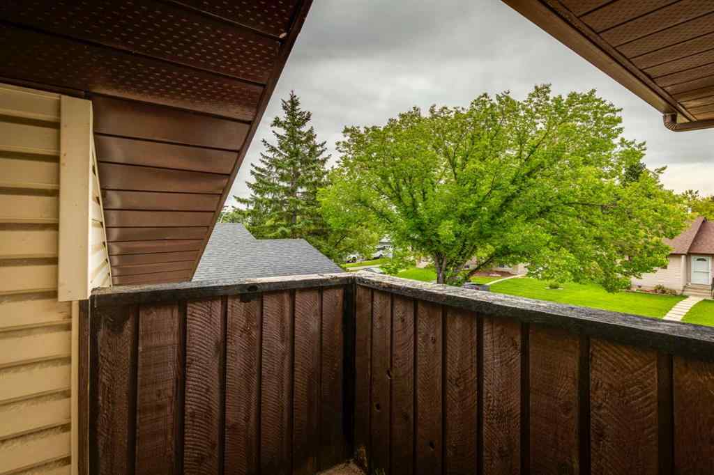 MLS® A2242142 - 228 Marquis Place SE in Meadowbrook Airdrie, Residential
