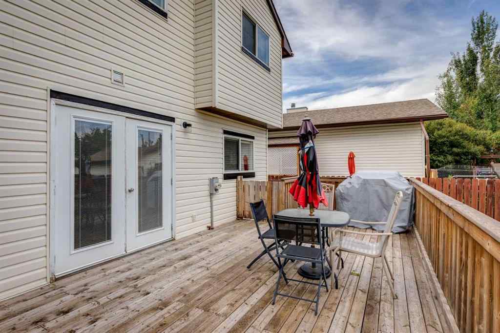 MLS® A2242142 - 228 Marquis Place SE in Meadowbrook Airdrie, Residential