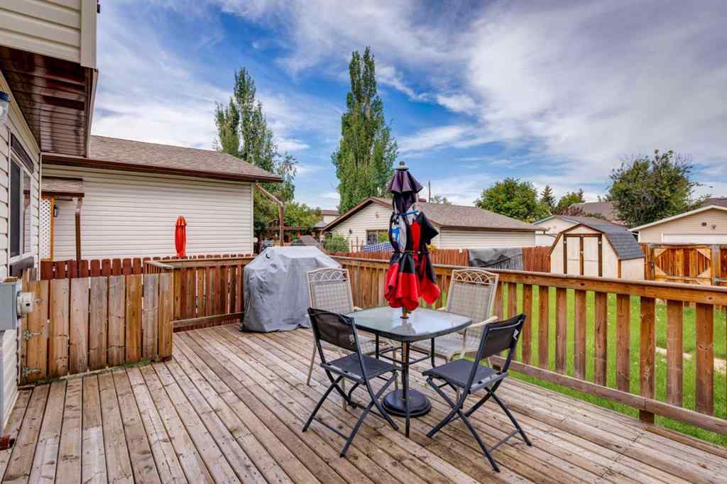 MLS® A2242142 - 228 Marquis Place SE in Meadowbrook Airdrie, Residential