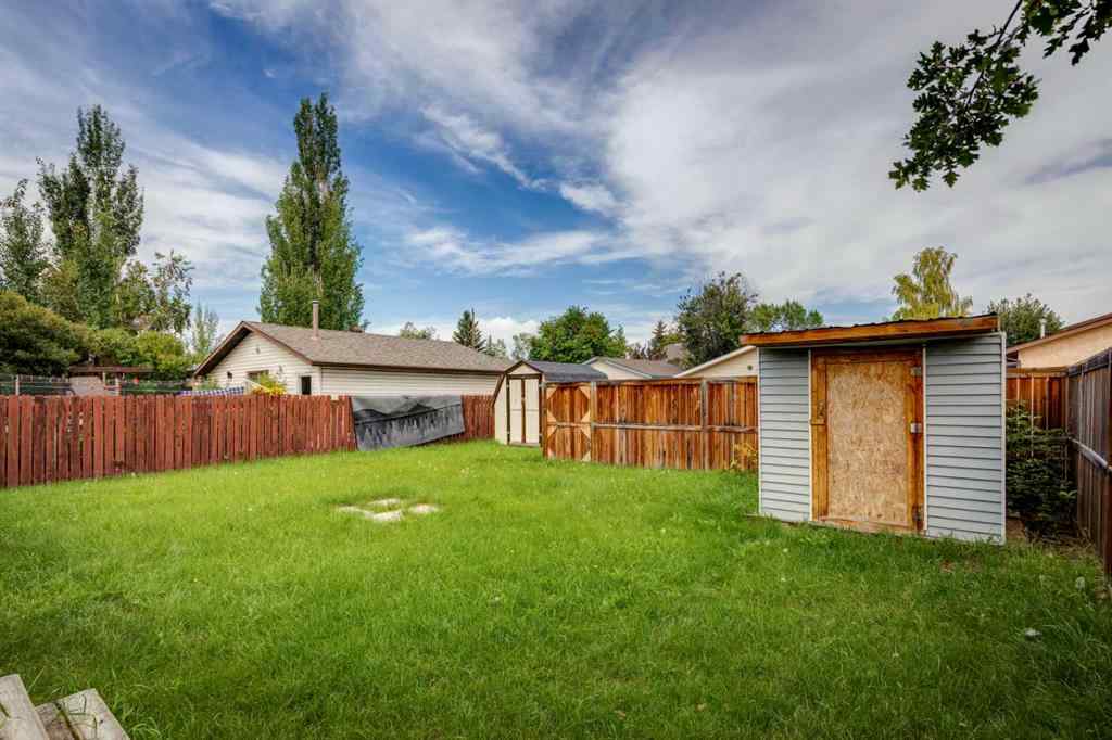 MLS® A2242142 - 228 Marquis Place SE in Meadowbrook Airdrie, Residential