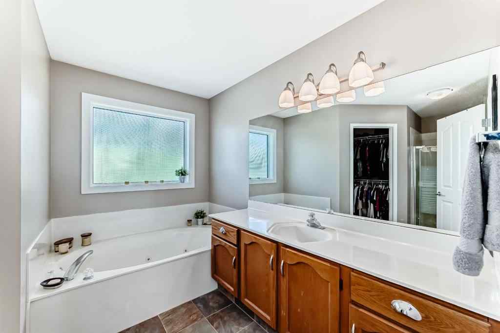 MLS® A2242152 - 6 Gleneagles Close  in GlenEagles Cochrane, Residential
