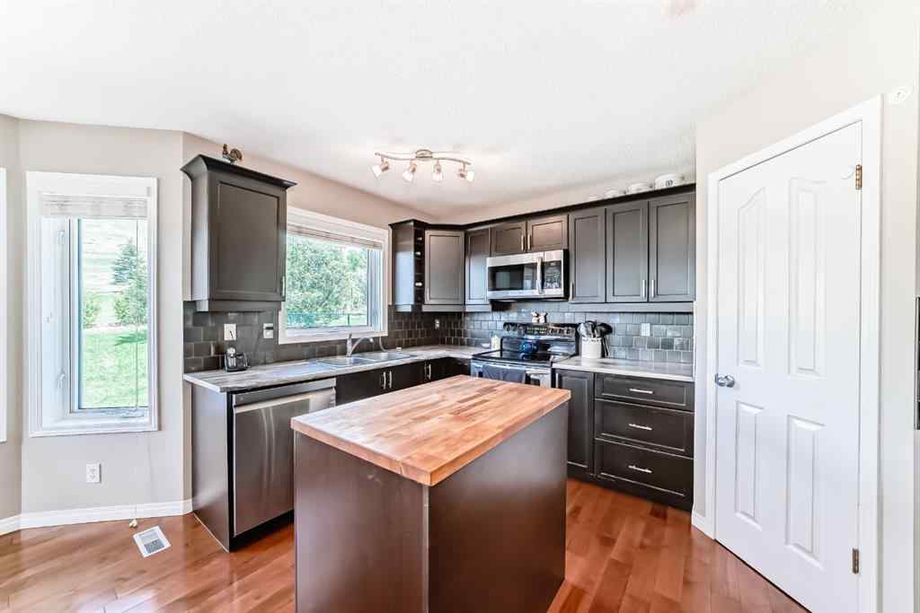 MLS® A2242152 - 6 Gleneagles Close  in GlenEagles Cochrane, Residential