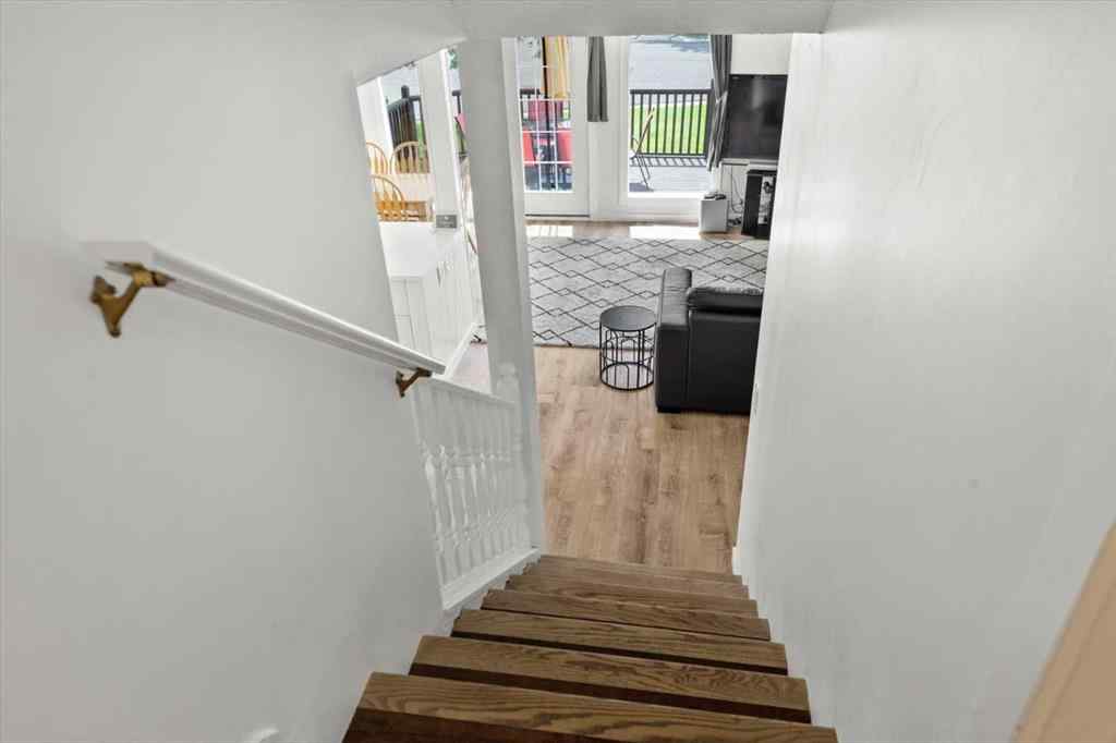 MLS® A2242161 - 40 Bergen Place NW in Beddington Heights Calgary, Residential