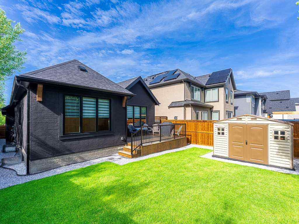 MLS® A2242163 - 125 Rockyvale Green NW in Rocky Ridge Calgary, Residential