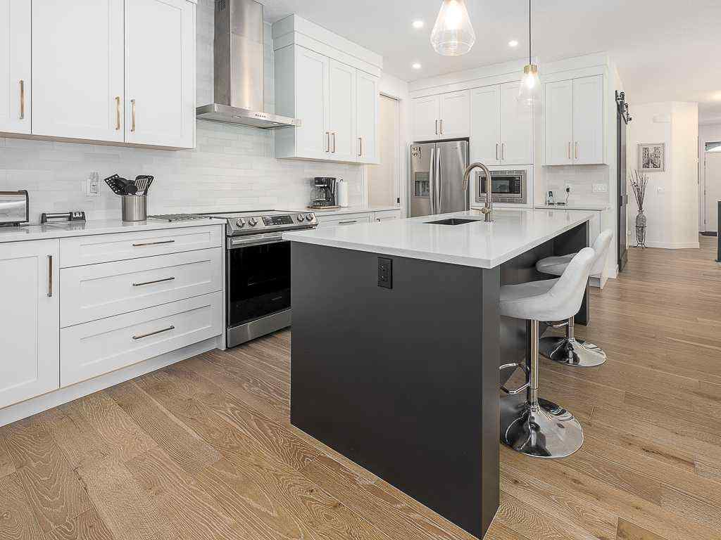 MLS® A2242163 - 125 Rockyvale Green NW in Rocky Ridge Calgary, Residential