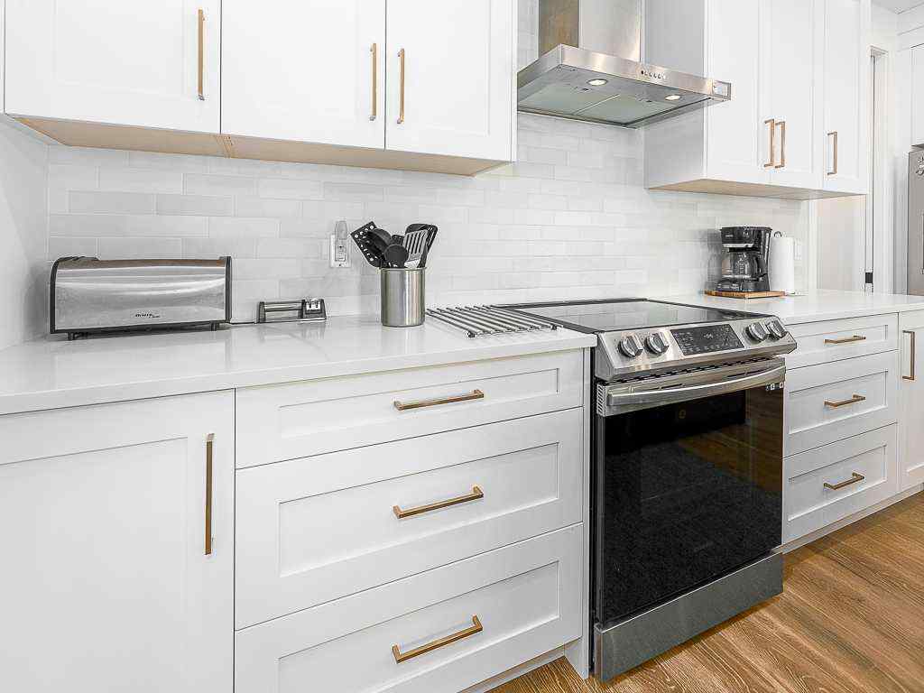 MLS® A2242163 - 125 Rockyvale Green NW in Rocky Ridge Calgary, Residential