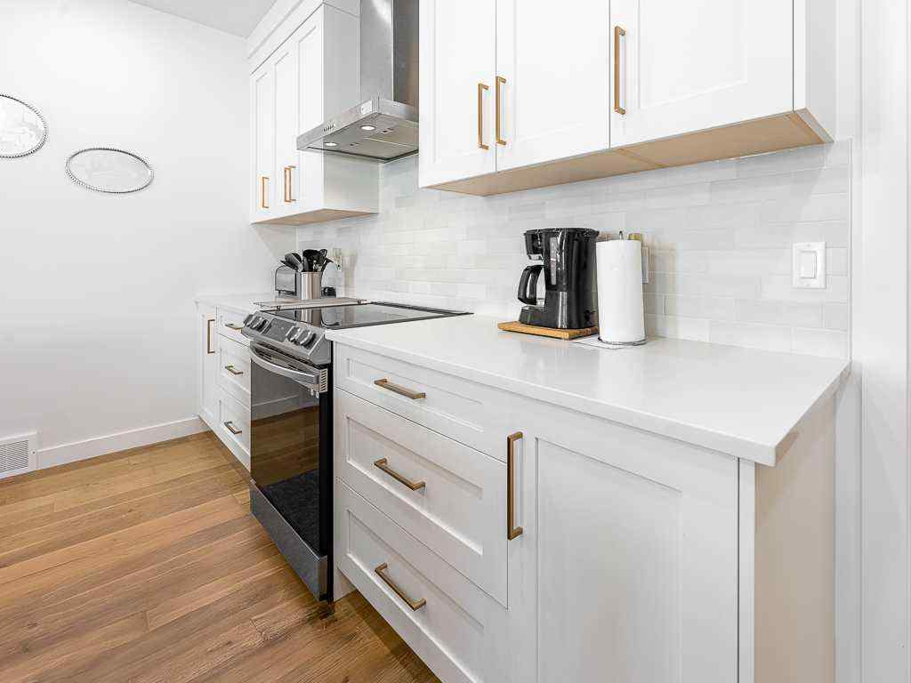 MLS® A2242163 - 125 Rockyvale Green NW in Rocky Ridge Calgary, Residential